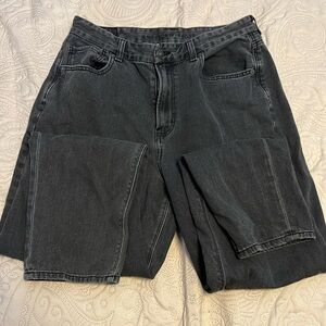Curvy Mom Jeans. Non-distressed.